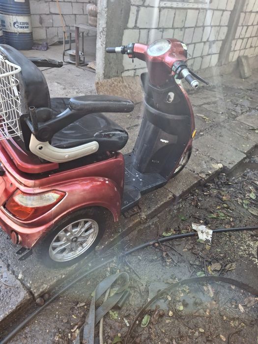 Bicicleta electrică cu acumulatori