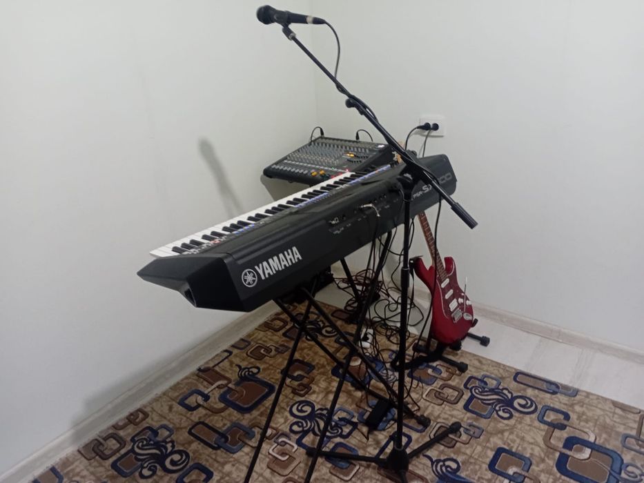 гитара,бас гитара, синтезатор