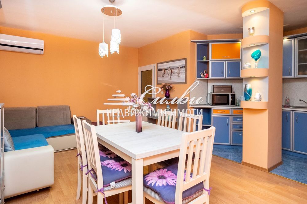 Тристаен ТУХЛЕН апартамент - кв. Център!