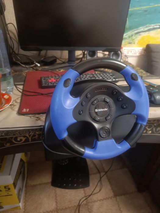 Игровой руль с пидалими