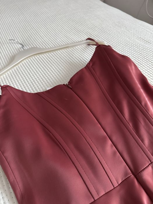 Нова официална рокля в бордо – сатен