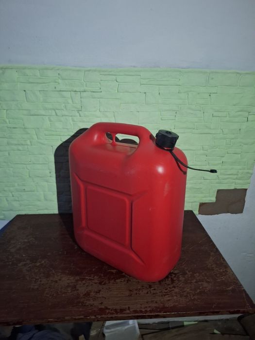 Продам канистры для диз топлива