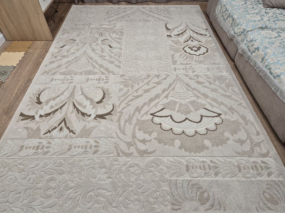 Продам отличный ковёр 3х2м