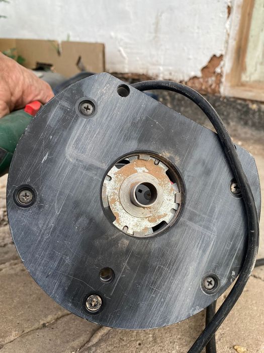 Разные инструменты для столярных работ