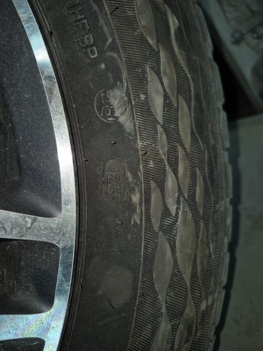 Продам   летнюю резину с дисками