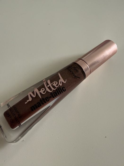 machiaje too faced