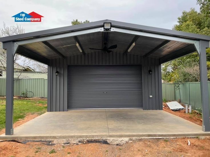 Garaje auto pe structura metalica