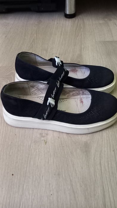 Туфли школьные 37р