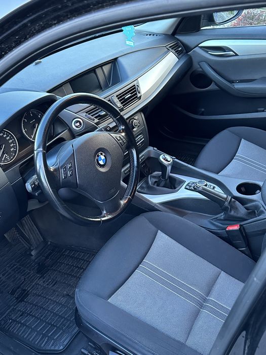 BMW X1 2011 — imagine 5
