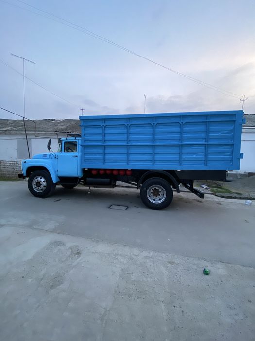 Zil samosval sotiladi