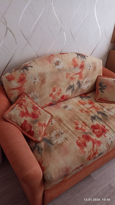 Диван раскладной б/у