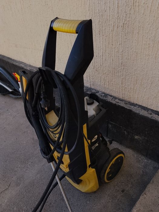 Кешер Матеус.Кішкене су жібереді