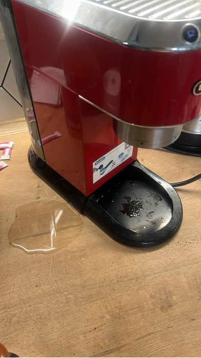Кофемашина Delonghi EC680R