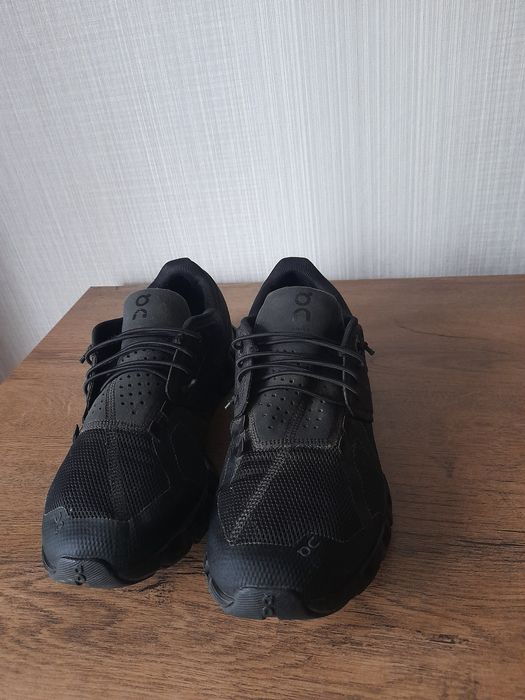 On Cloud маратонки 39 номер.