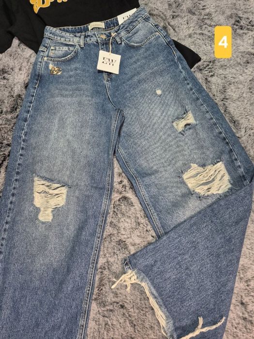 Blugi dama la moda