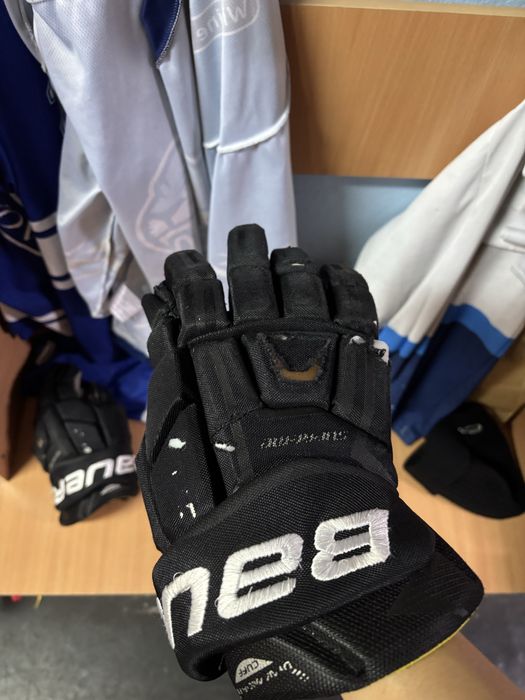 Продам хоккейные краги