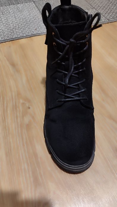 Продам зимнюю обувь