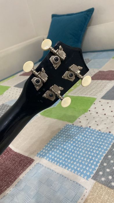 Продаю Укулеле бу