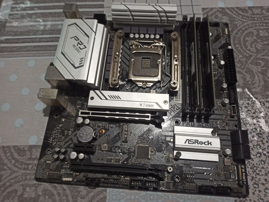 Материнская плата asrok b560m pro4