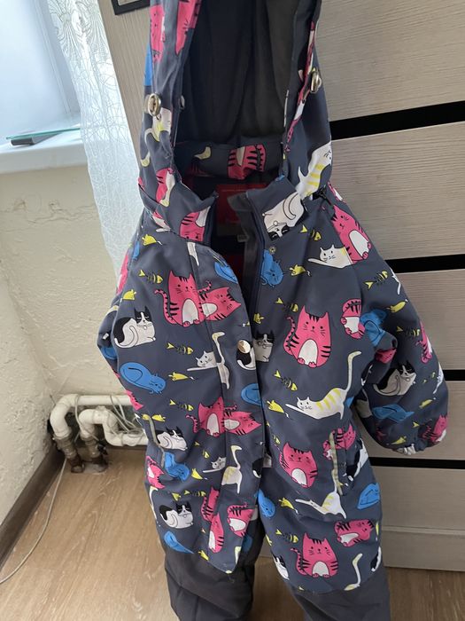 Продам комбинезон зимний детский