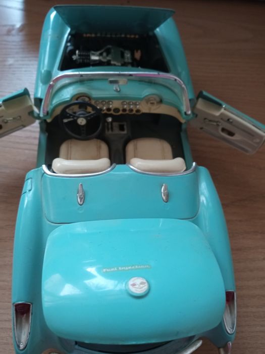 Моделька шевролет