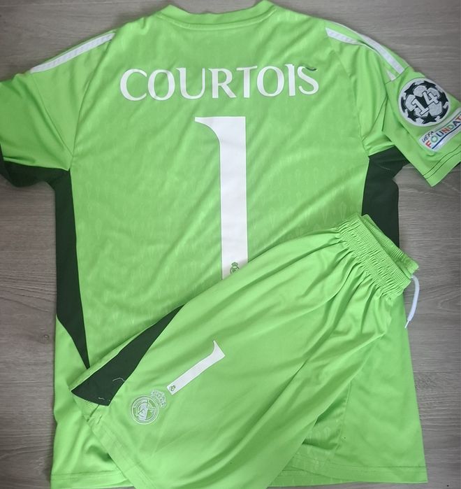 Echipament Real Madrid portar Courtois 2023/24