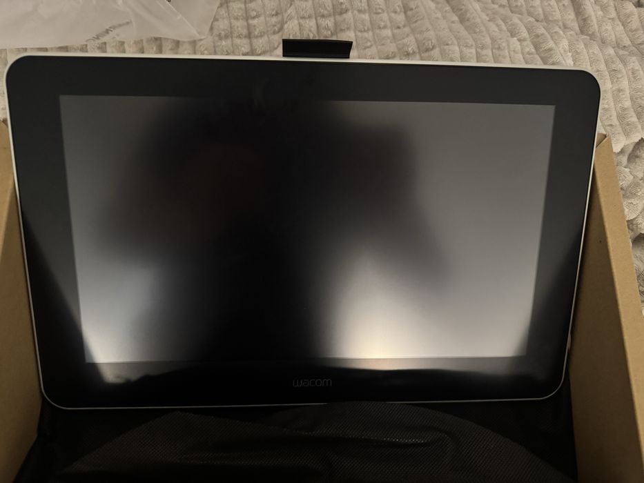 Vand TABLETA GRAFICA ! Wacom One 13