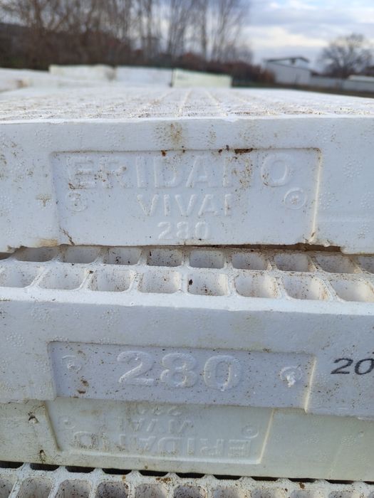 Табли за разсад 280гнезда