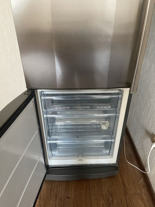Холодильник AEG electrolux