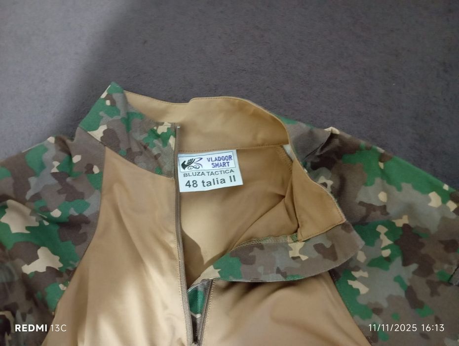 Bluza tactica armată