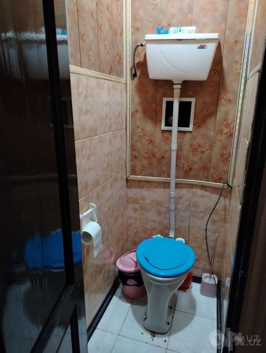 Yunusobod metro 11 kvartal 2/2/4 uy sotuvda