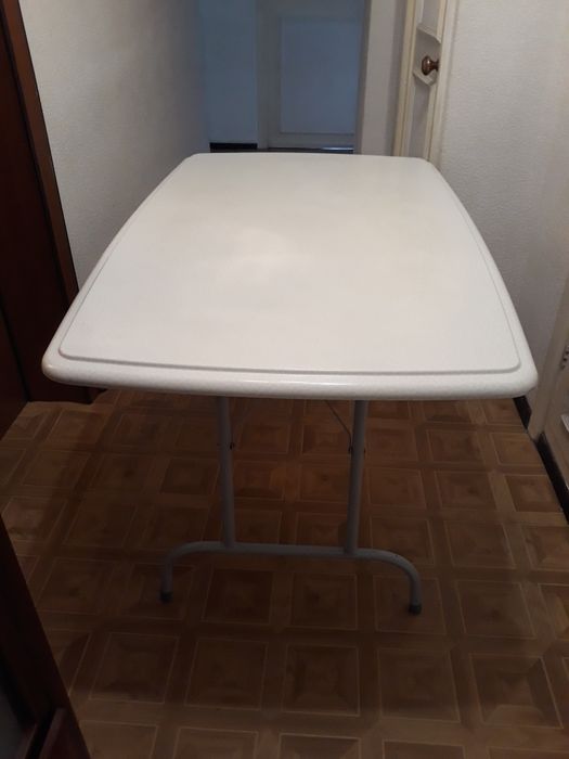 Кухонный стол складной