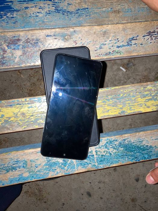 Poco f3 sotiladi holati zor