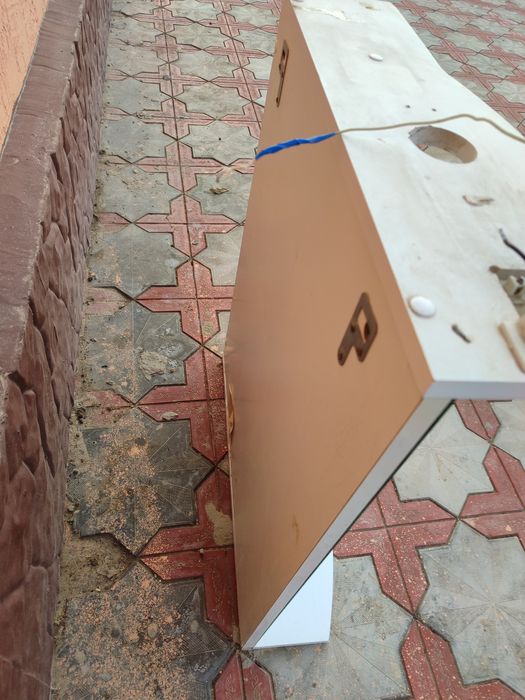 Шкаф настенный с зеркалом