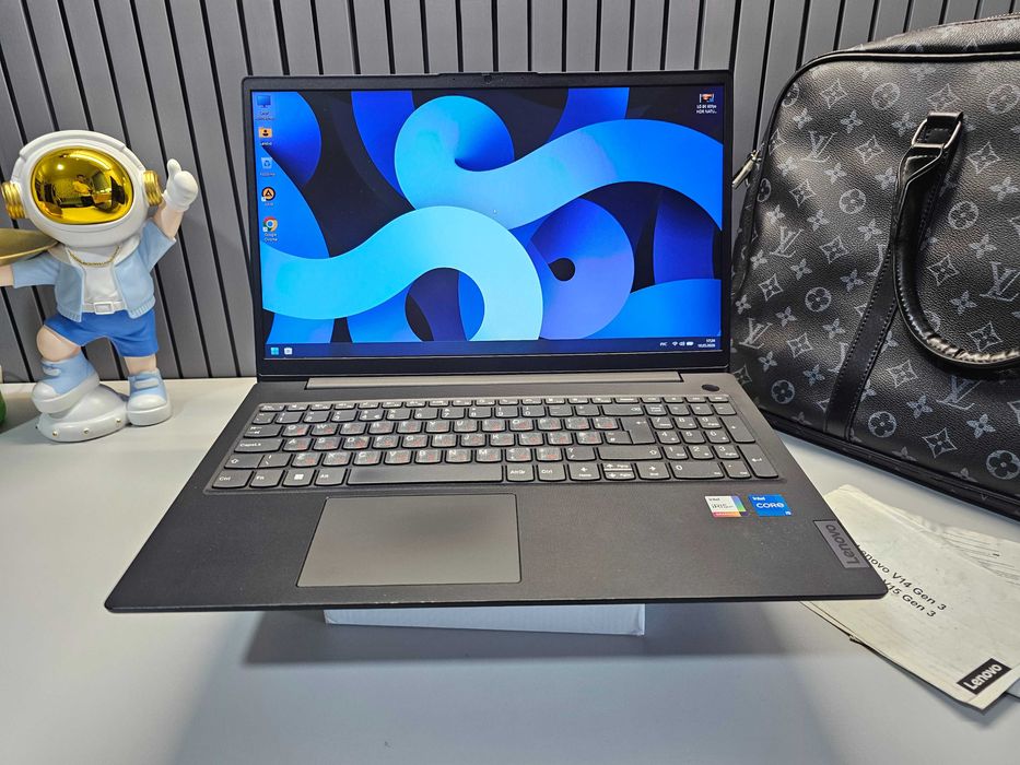 ПРОДАМ Lenovo V15G3 Ноутбук Core™i5-1235U 12-ПОКОЛЕНИЯ/8GBDDR4/256SSD.