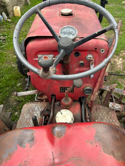 Tractor    D439  ….