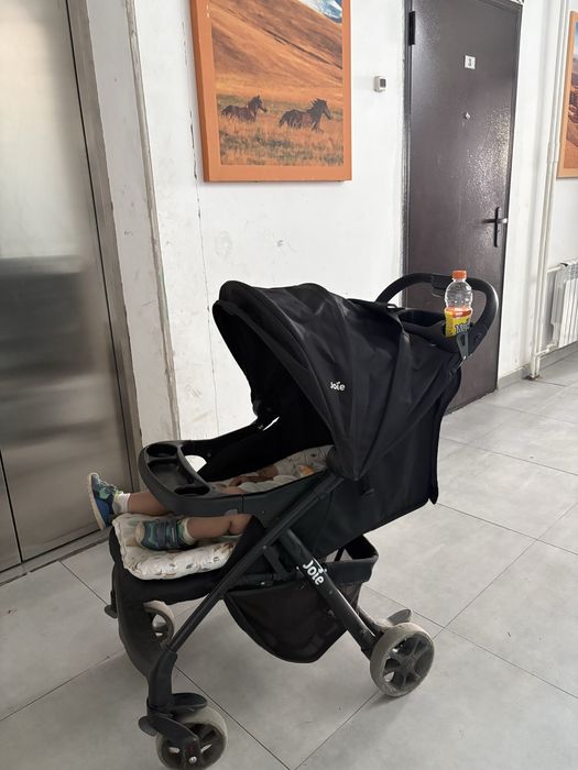 Продам коляска Joie