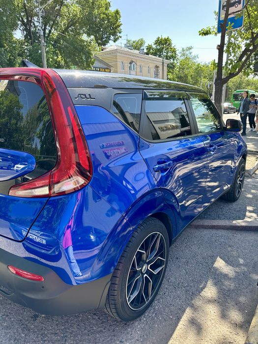 Продам машину KIA Soul