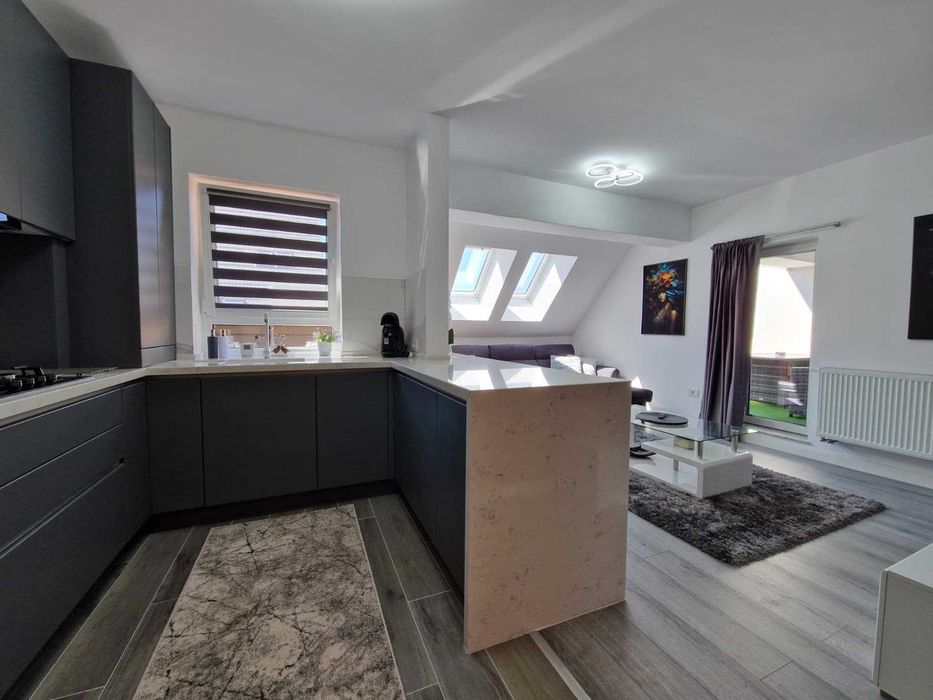 Inchiriere apartament 2 camere + parcare privata