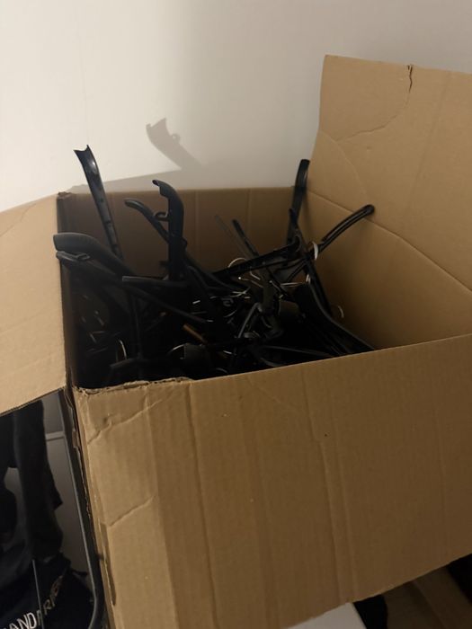 Umerase 200 bucăți