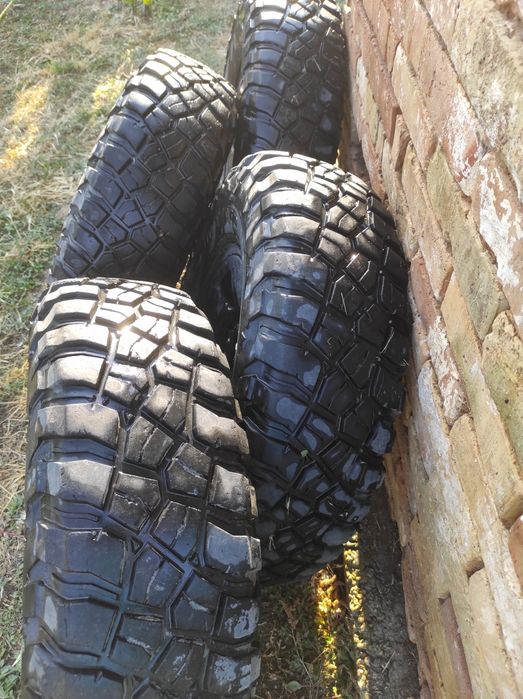 Гуми с джанти за джип