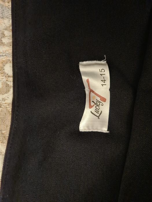 Продам школьную форму для девочек