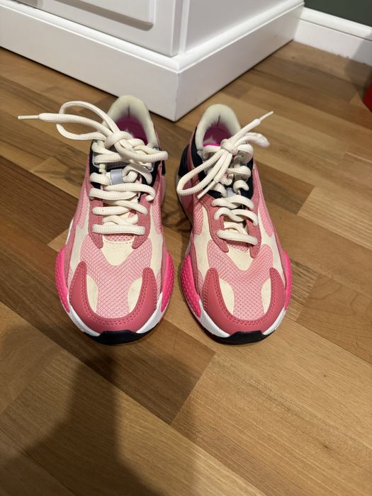 Обивки Puma-като нови, обувани само веднъж за проба.