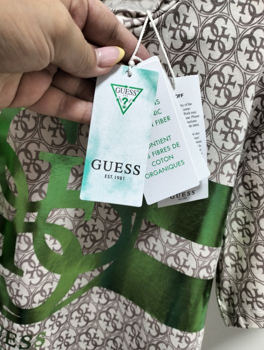 Tricou original Guess