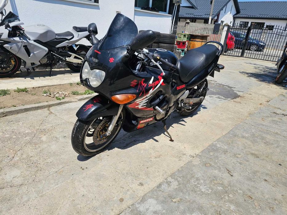 Suzuki GSX 750F / GSXF KATANA -  1999