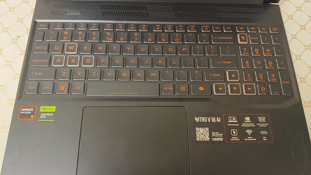 Acer nitro V 16 AI