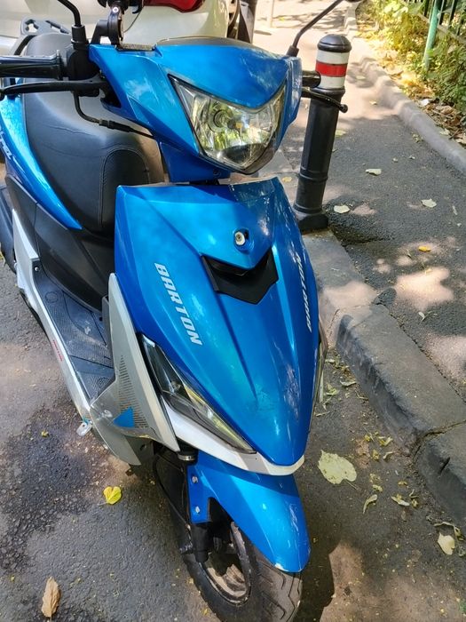 Vând scuter Barton Scalpel 49cc