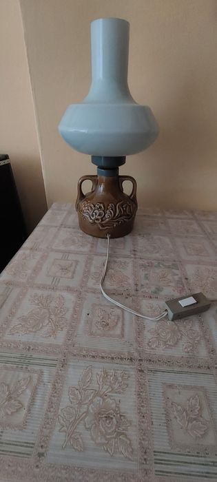 Ретро настолна лампа