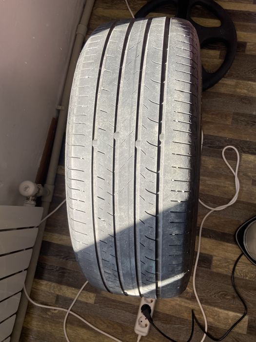 Продам 2 штуки резину