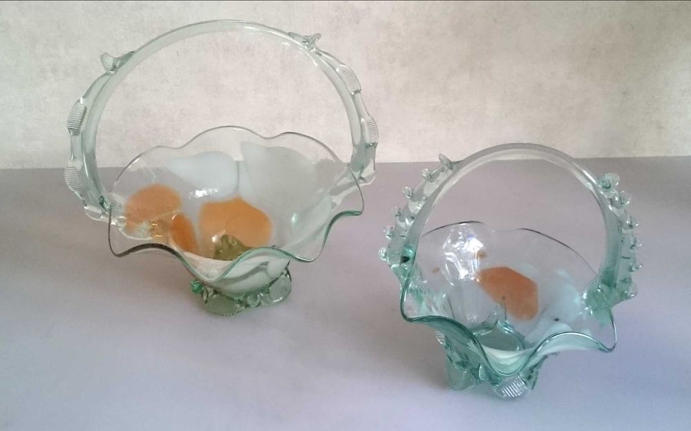 Корзинки цветное стекло